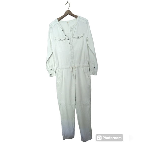 FREE PEOPLE Castaway White Denim Coverall Jumpsuit Size 6 - Picture 2 of 11